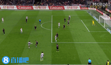 米兰战术调整显成效 三中卫转四后卫助胜都灵