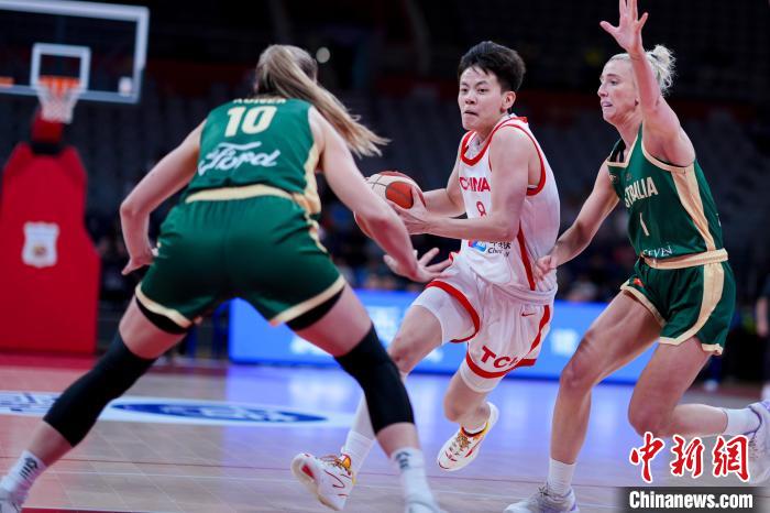 辽宁沈阳热身赛中国女篮击败澳大利亚 取得奥运