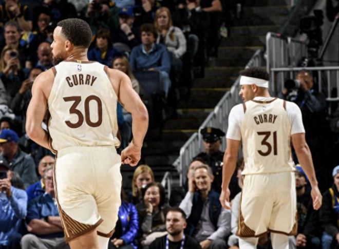 勇士七人得分上双力克国王 梅尔顿波杰姆斯基成