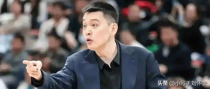 辽宁男篮季后赛生死战 杨鸣回归成冲冠关键